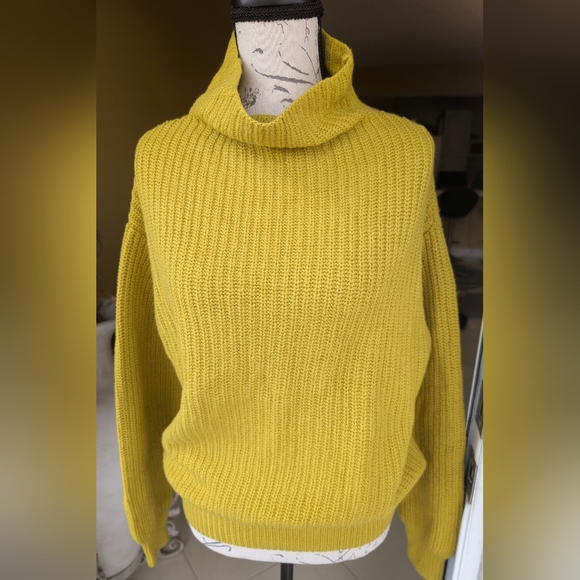 Aritzia Wilfred Montpellier Wool Turtleneck Sweater Mustard Yellow Size Small - Picture 13 of 16